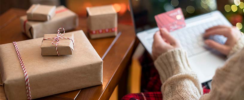The Do’s & Don’ts of Holiday Shopping with Your Credit Card 